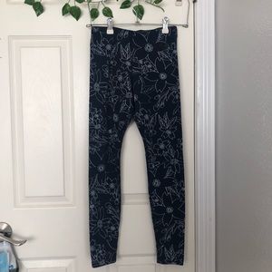 Nike Blue Floral Pattern Legging